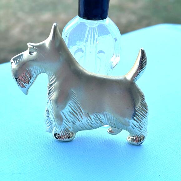 Vintage Jewelry - Vintage Gold Tone Matte Large Scottie Dog 70's Brooch Pin